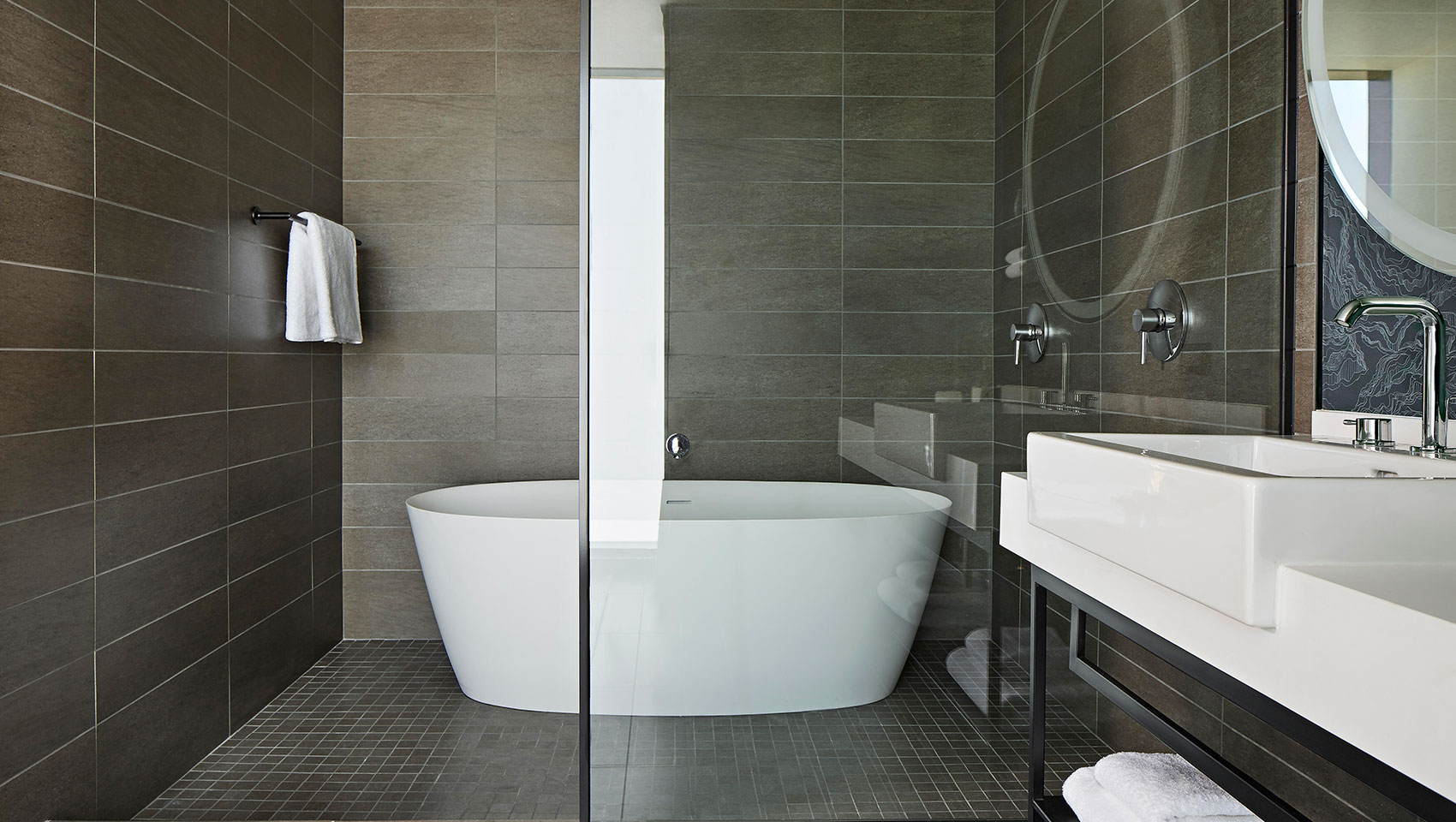 King Premium Soaking Tub
